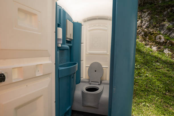 Porta potty delivery and setup in Sebewaing, MI