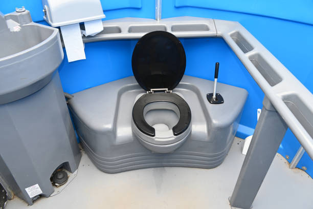 Portable Toilet Options We Offer in Sebewaing, MI